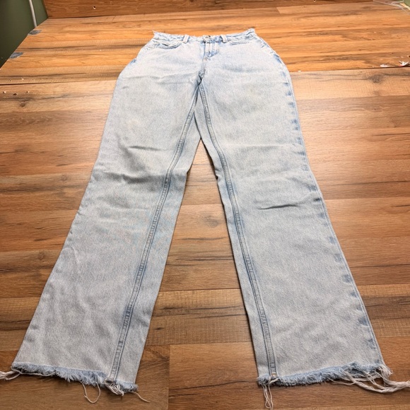 Zara Light Blue size 24 Distressed Jeans JEANS - LIGHT WASH - Picture 7 of 7